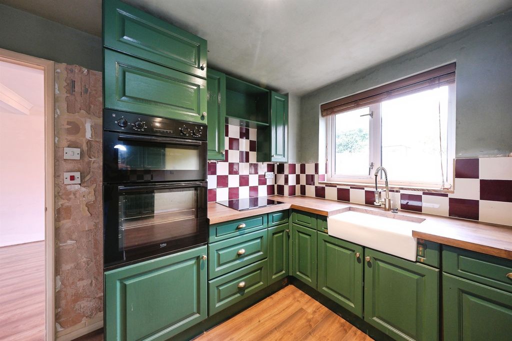 Property photo 2 of 19