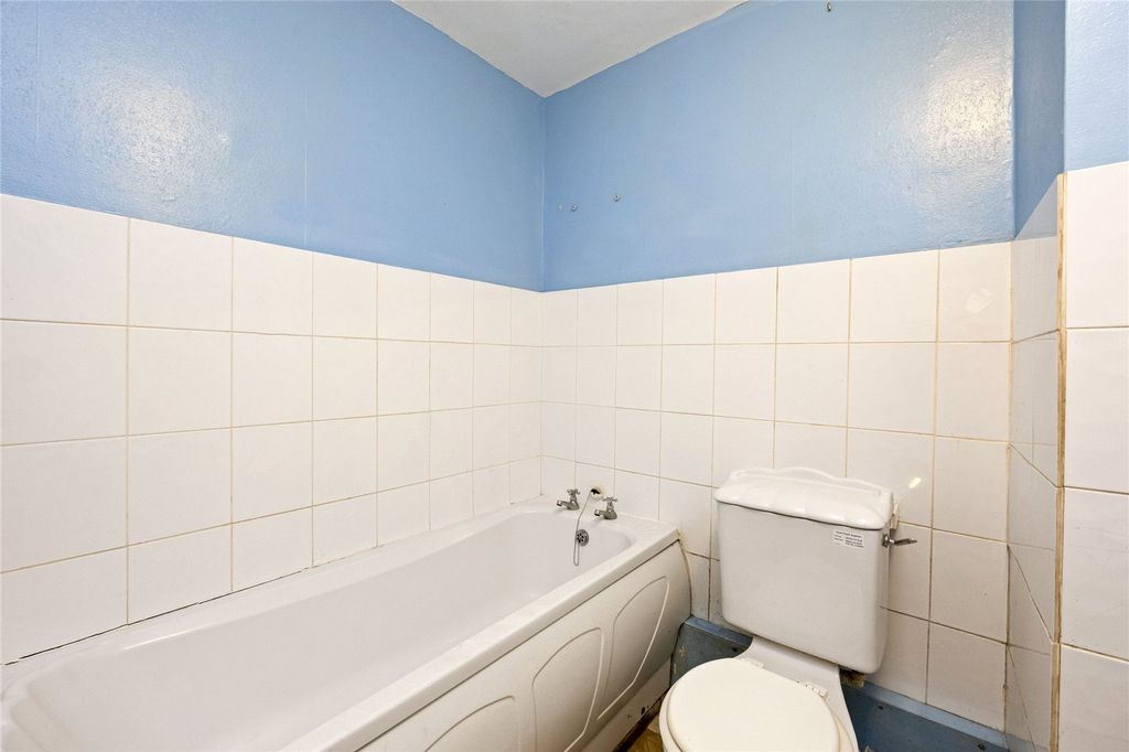 Additional image 10 of 2 bed flat for saleBrighton Road, Lancing, West Sussex BN15