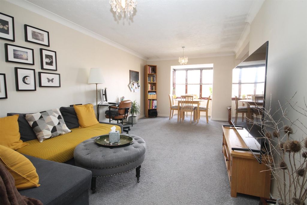 Property photo 2 of 15 Img_2906.Jpg