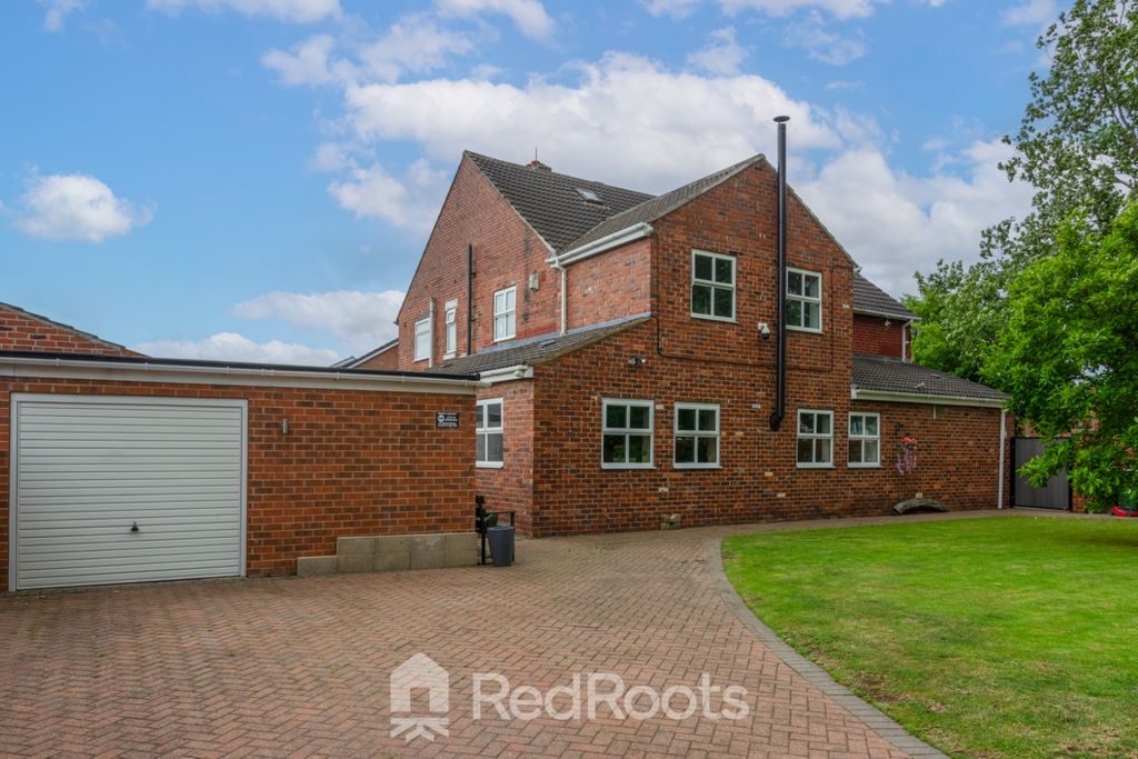 Property photo 1 of 26 4104910