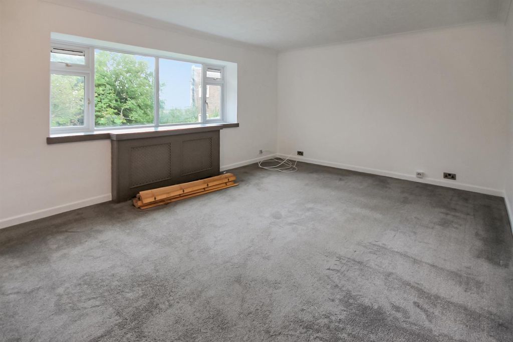 Property photo 2 of 8 Living Room