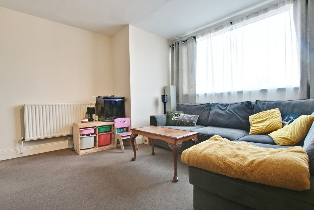 Property photo 1 of 11 5719120