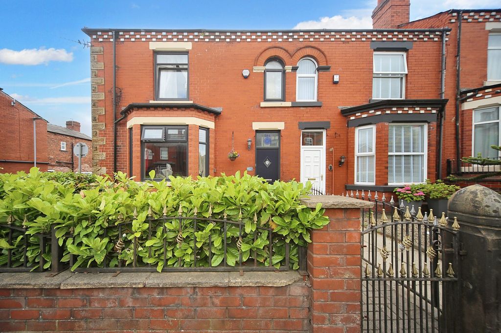 Property photo 1 of 24