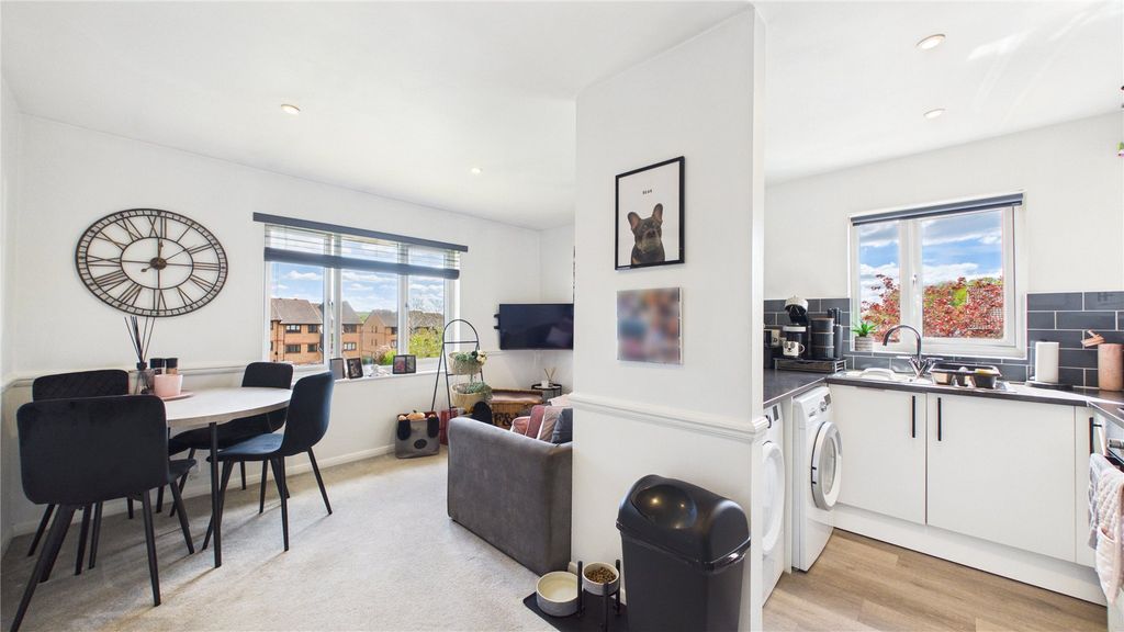 Property photo 2 of 12 Picture 2