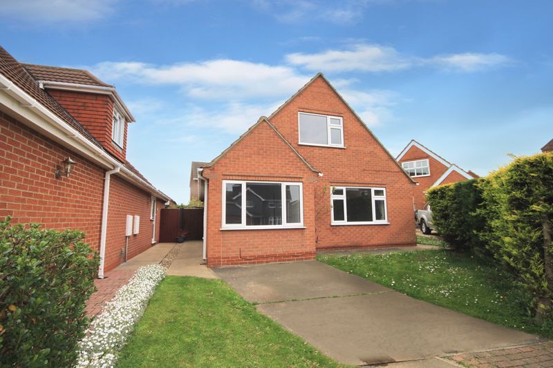 Property photo 1 of 11 Front