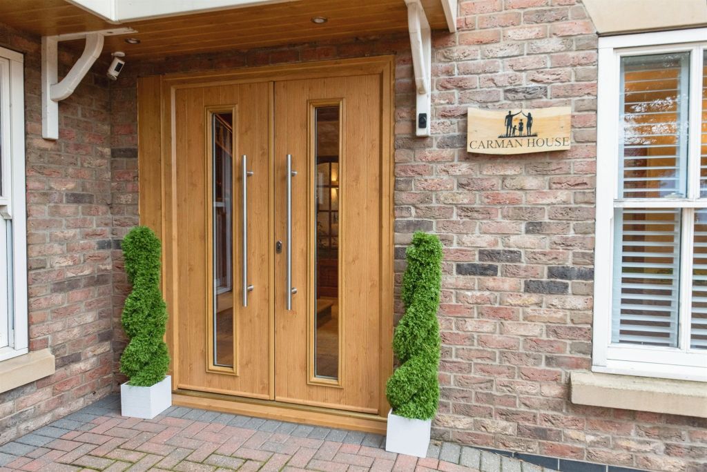 Property photo 2 of 24