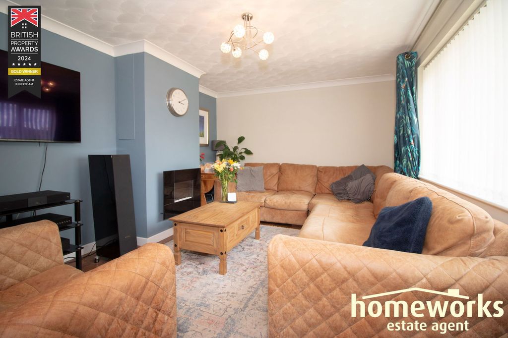 Property photo 3 of 13