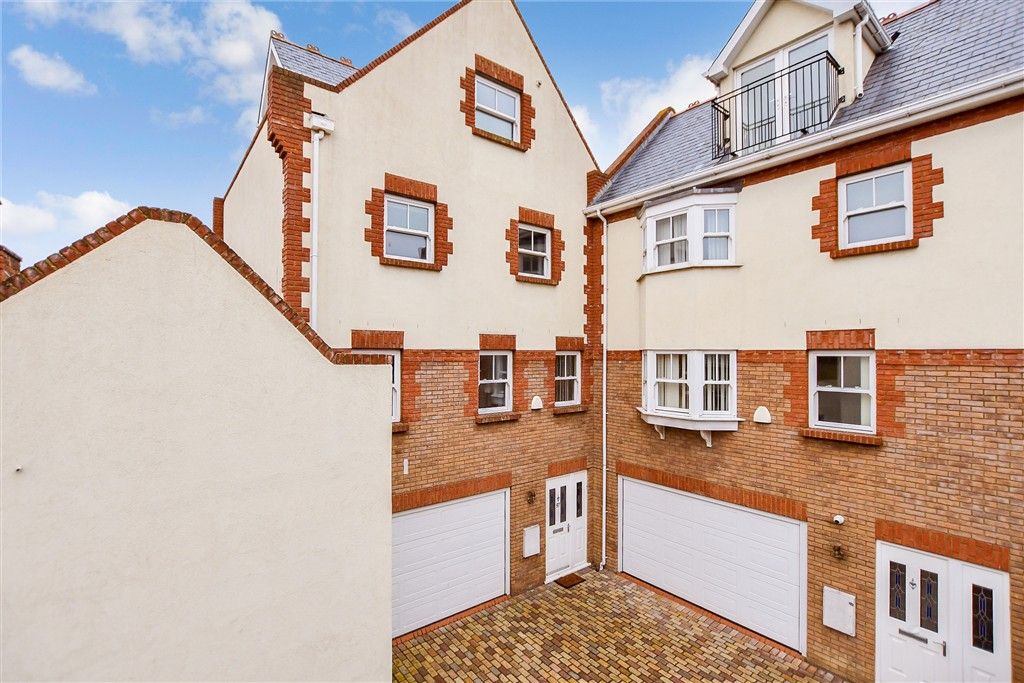 Property photo 2 of 19 External (Web) - Yes