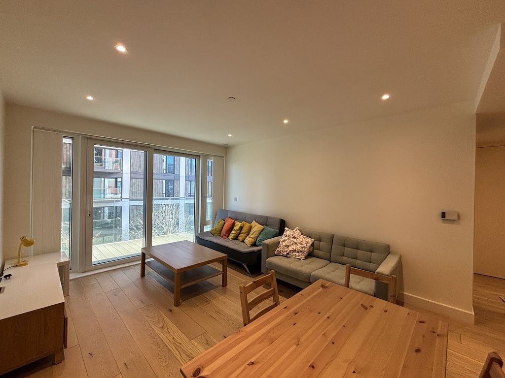 Property photo 2 of 8