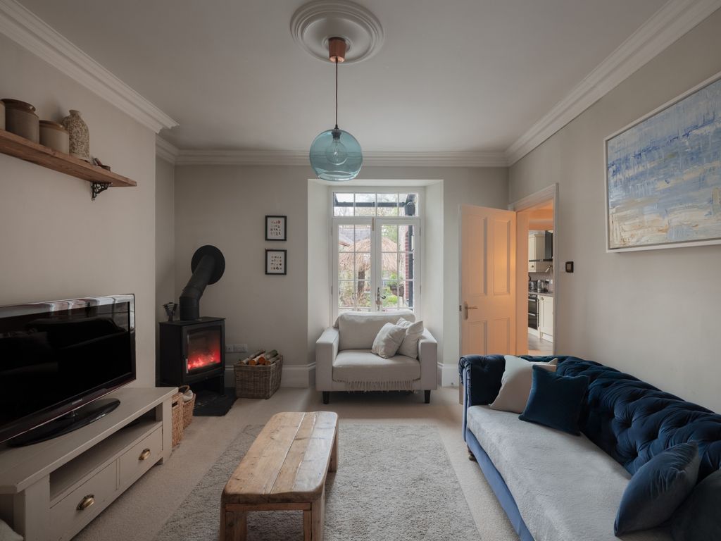 Property photo 2 of 13 New Turf Street 8-9