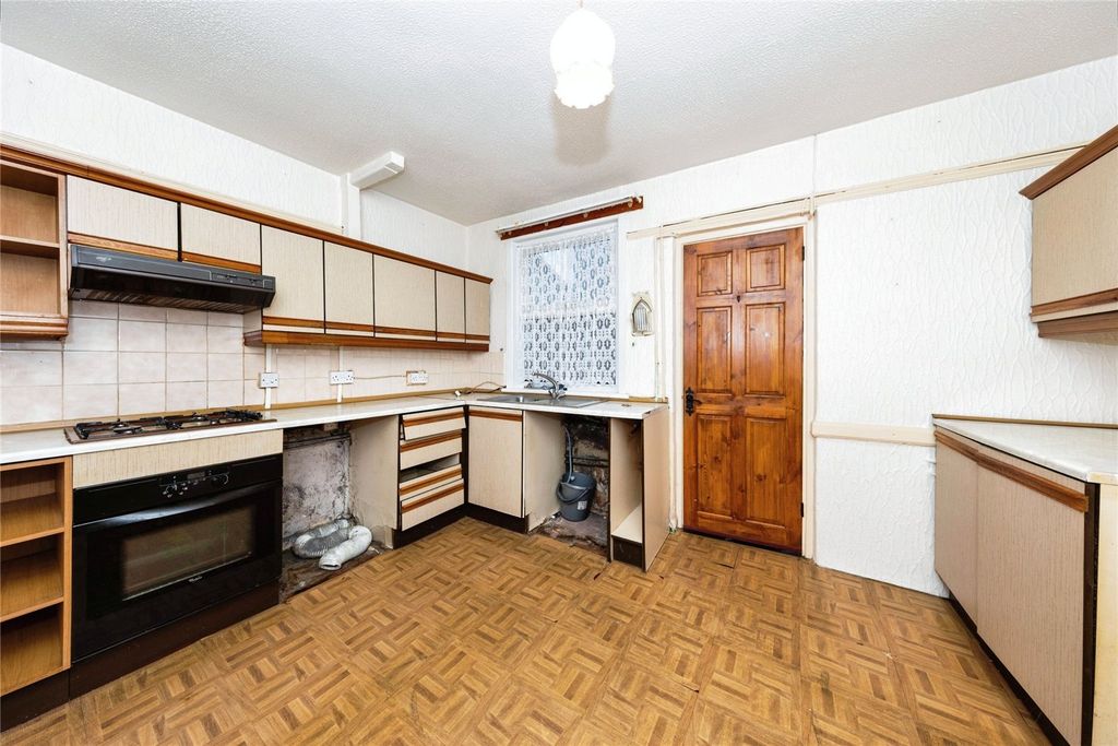 Property photo 3 of 17 Picture No. 11