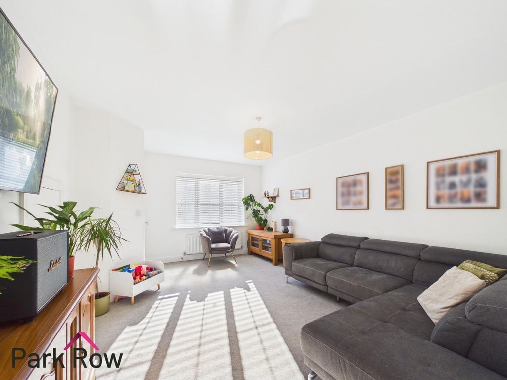 Property photo 2 of 24 Living Room