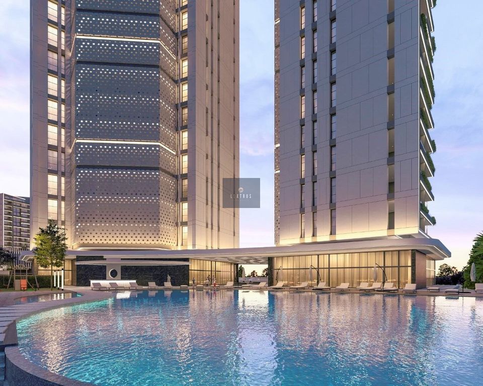 Property photo 2 of 36