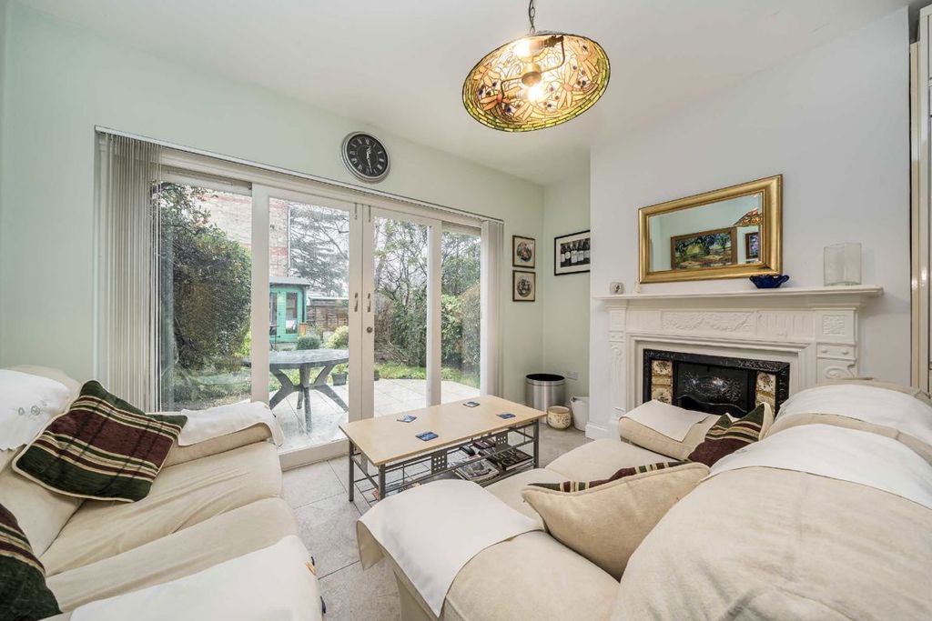 Property photo 3 of 8