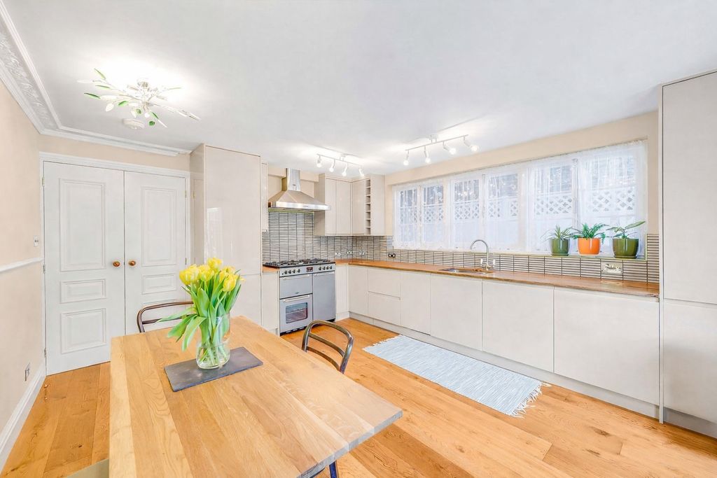 Property photo 3 of 18 Picture No. 23