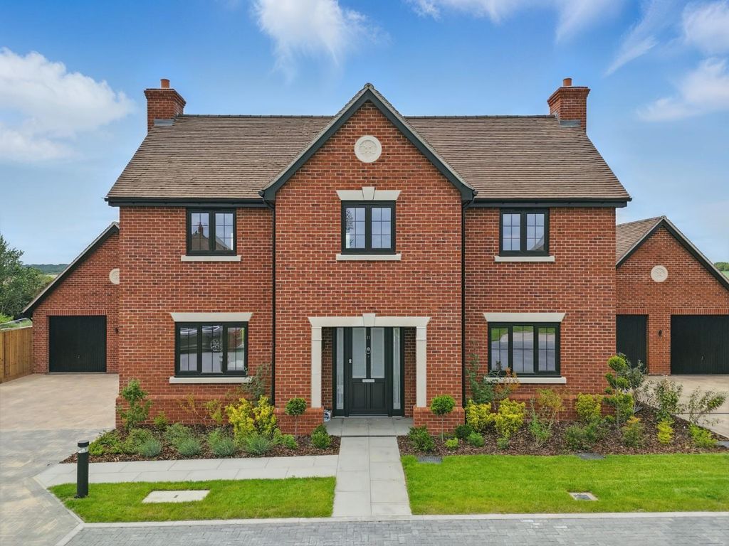 Property photo 1 of 21