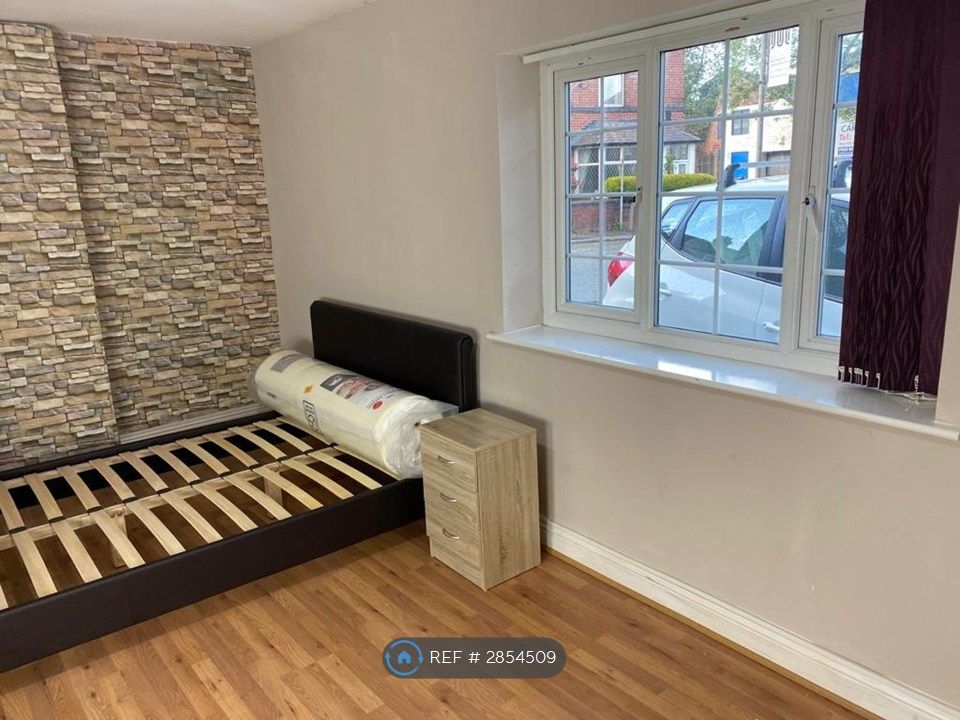 Property photo 3 of 13 Bedroom 3