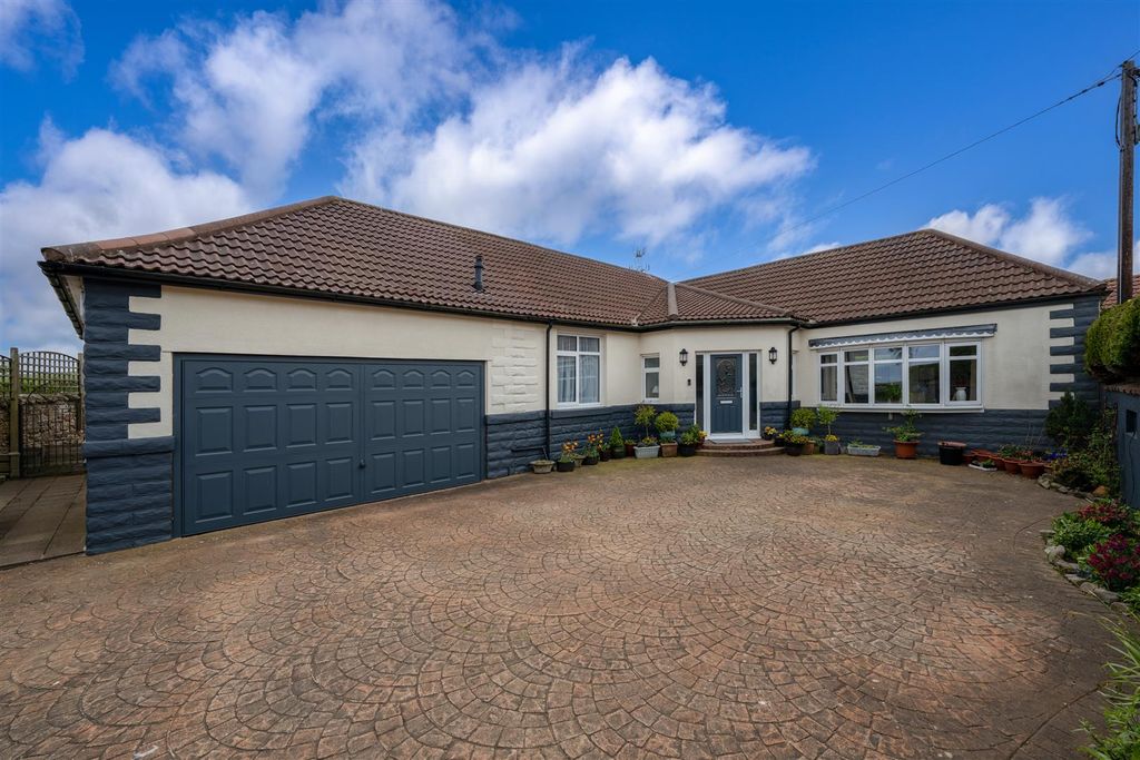 Property photo 1 of 24 Roseville_Tweedmouth-2.Jpg