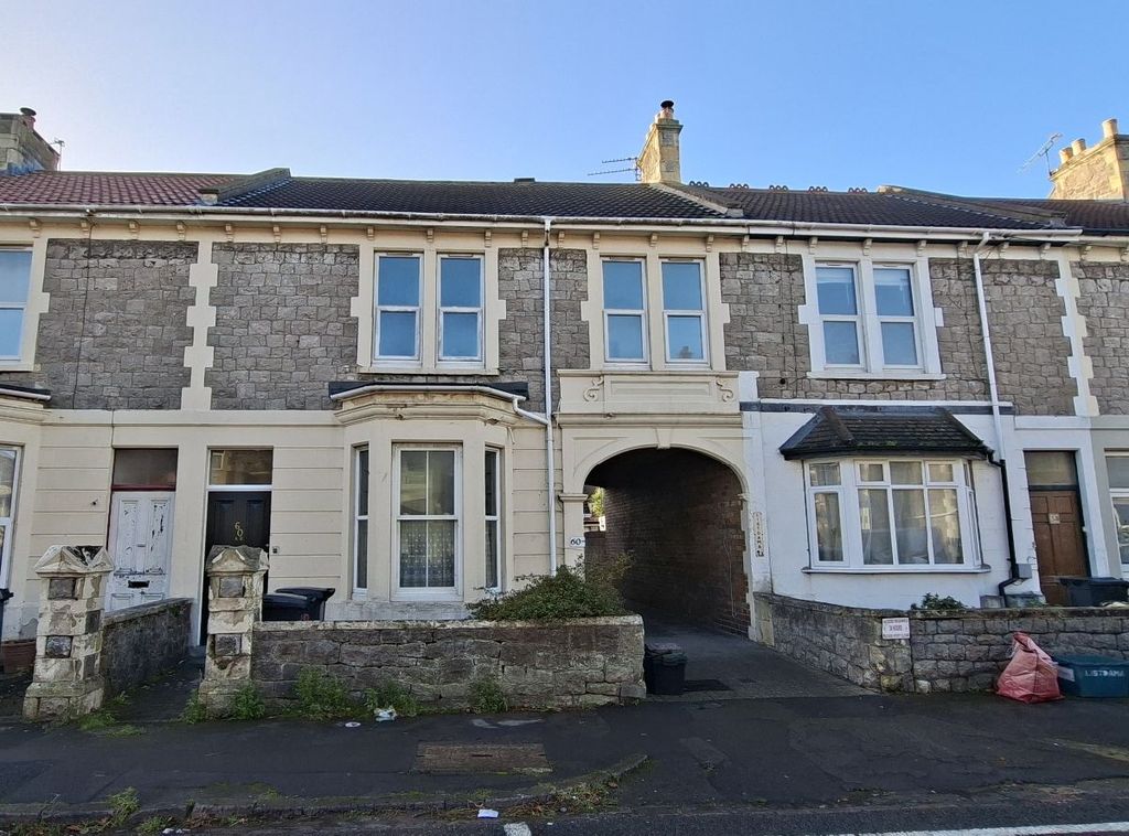 Property photo 1 of 8