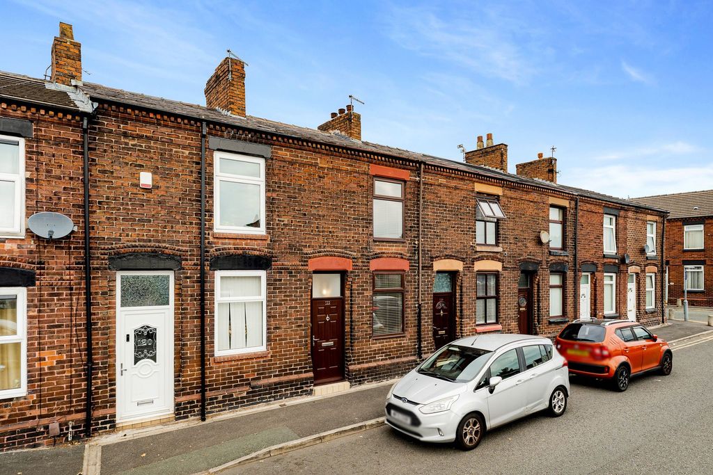 Property photo 1 of 17