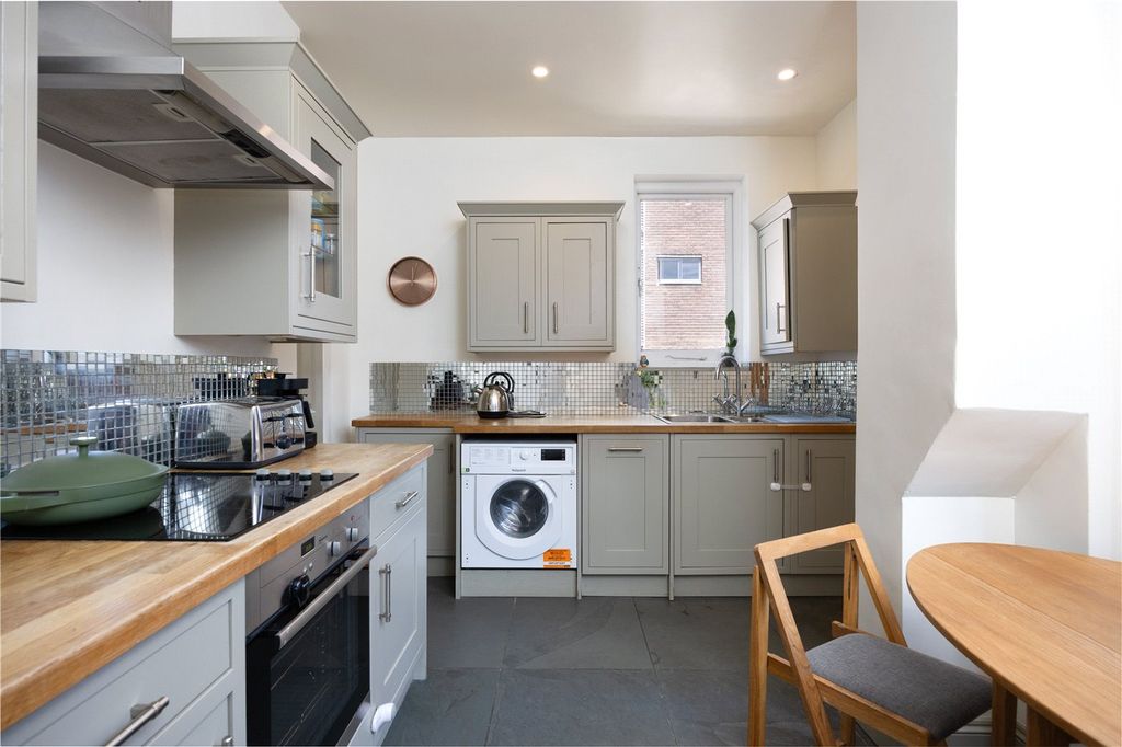 Property photo 3 of 10 Picture No. 07