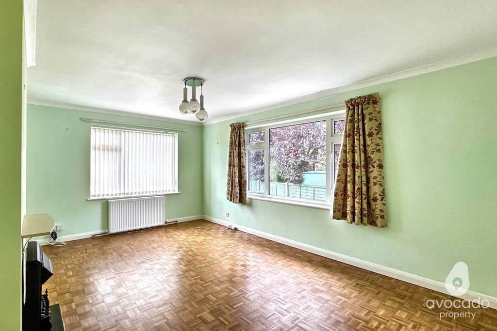 Property photo 3 of 12 4412315