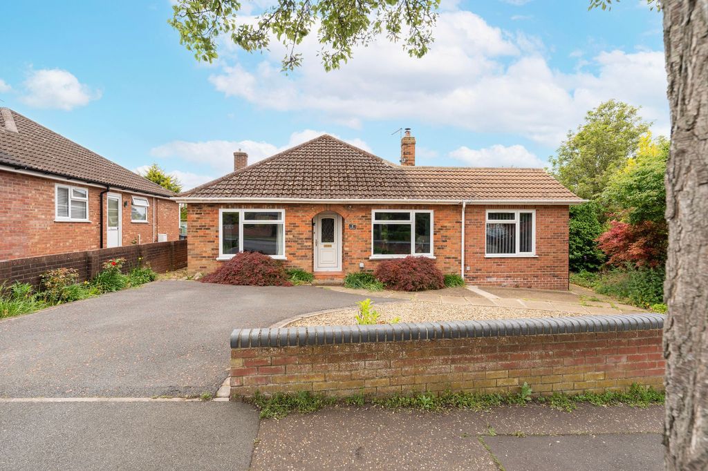 Property photo 1 of 20