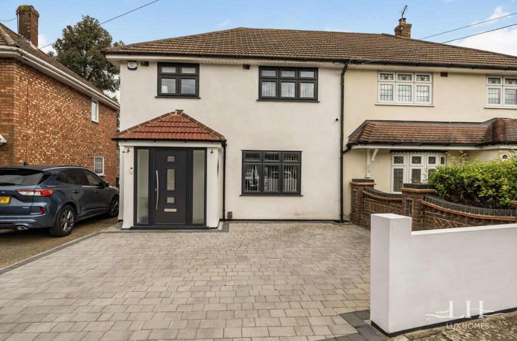 Property photo 1 of 25