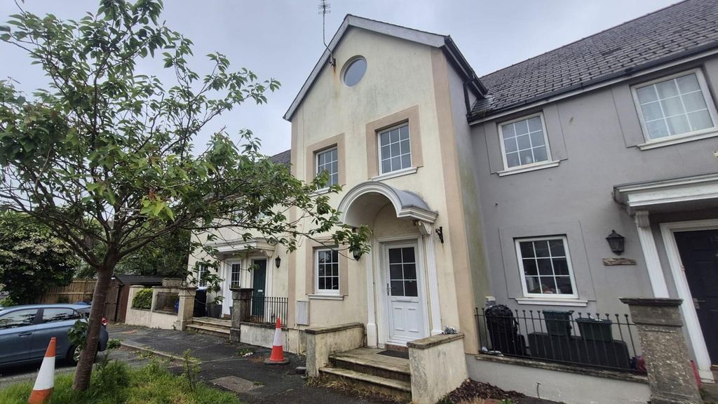 Property photo 1 of 15 14CC - Front 2.Jpeg