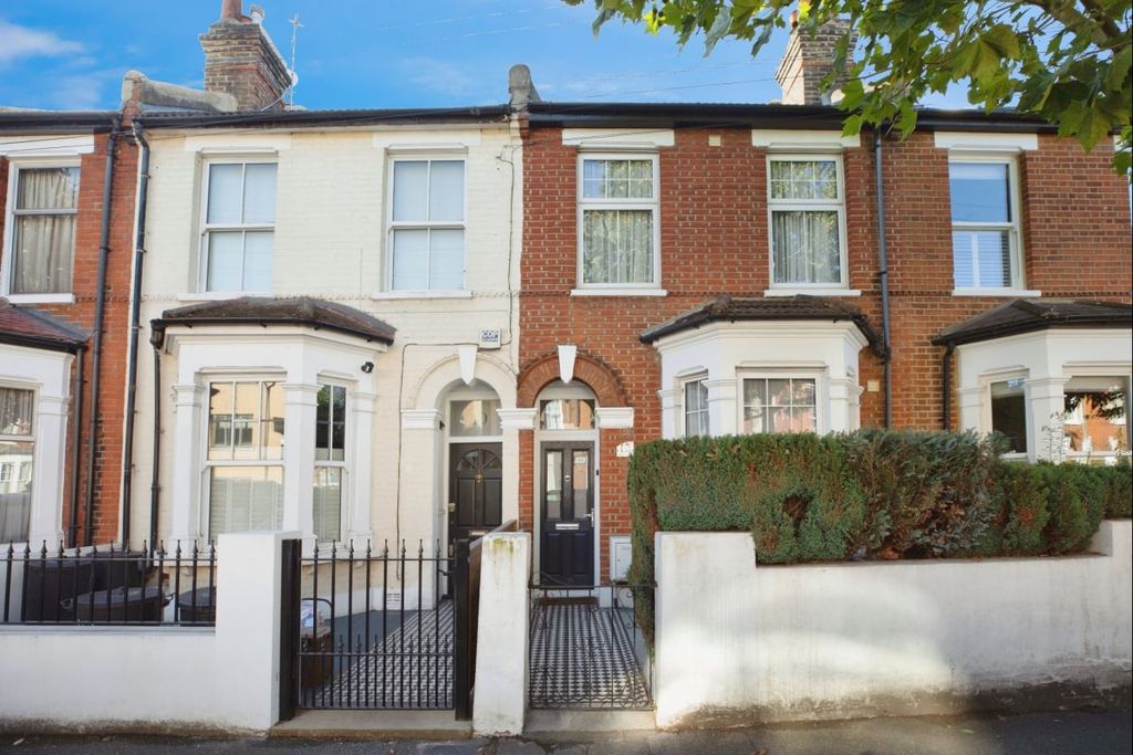 Property photo 2 of 10