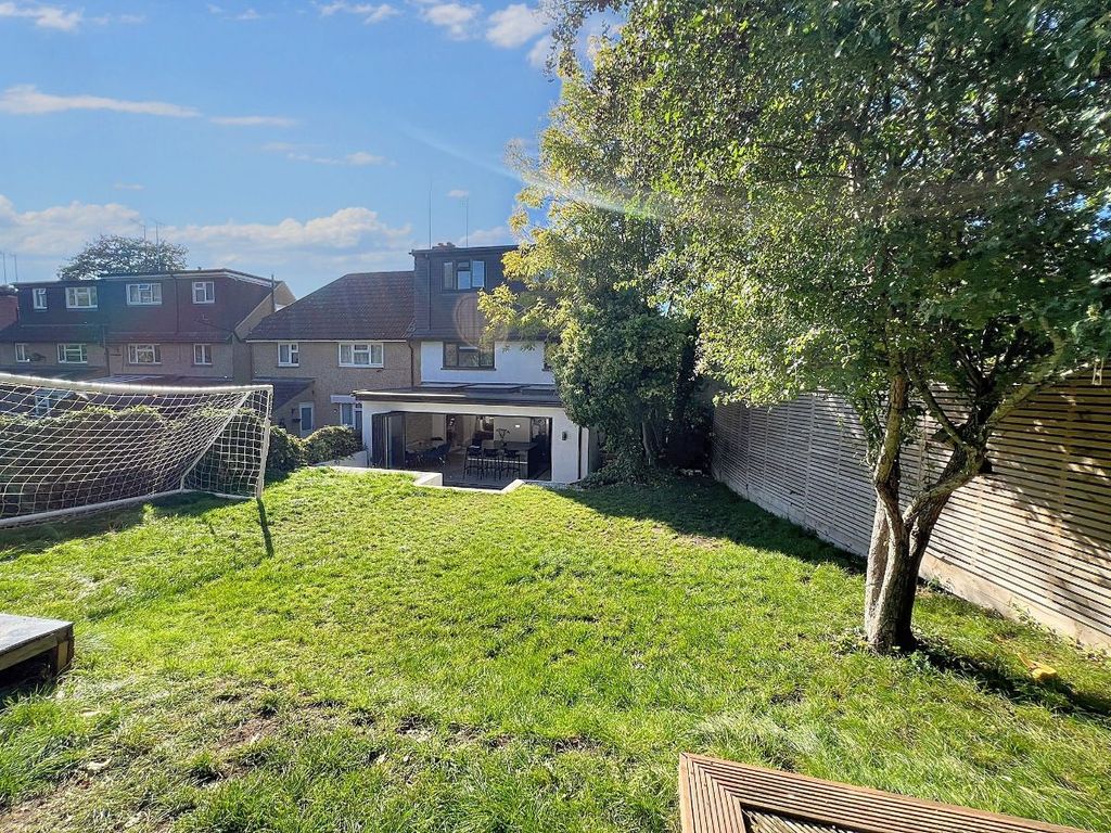 Property photo 3 of 29