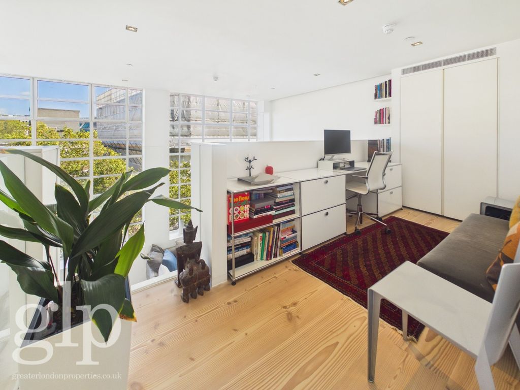 Property photo 2 of 33 5674514