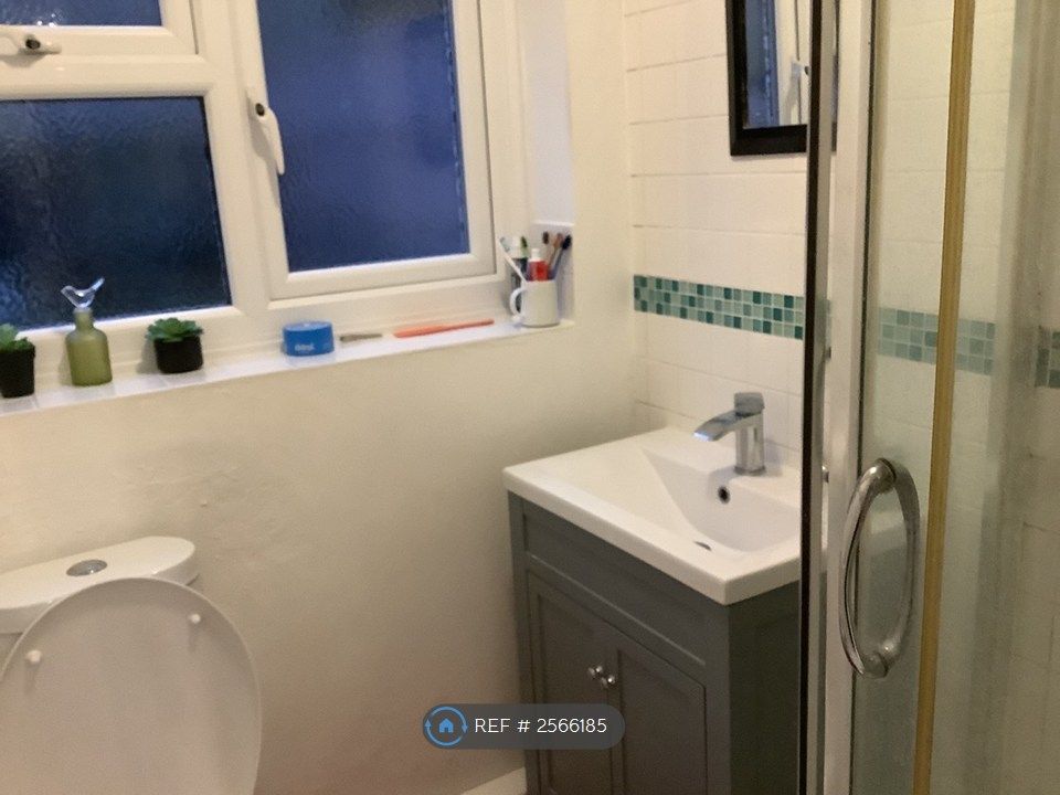 Property photo 3 of 6 Shower Room