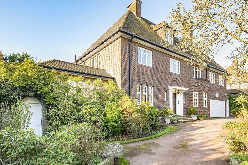 Property photo 1 of 38 Picture No. 80