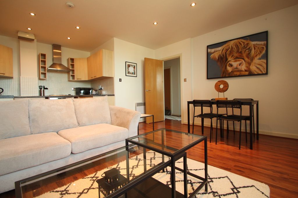 Property photo 1 of 10 Living Room