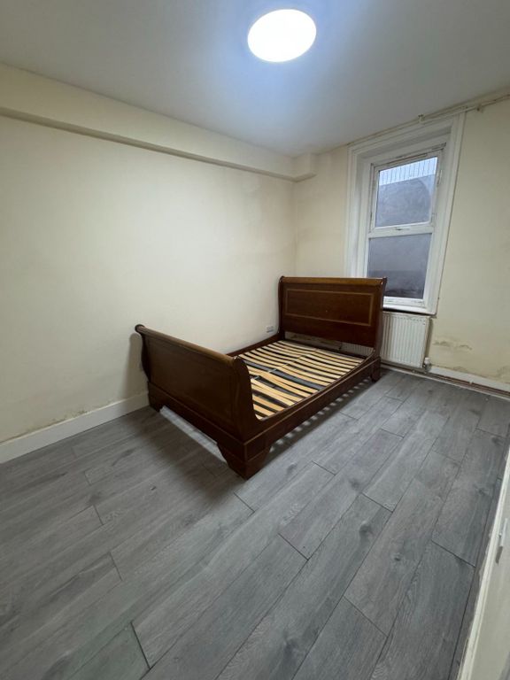 Property photo 2 of 5 Photo 3