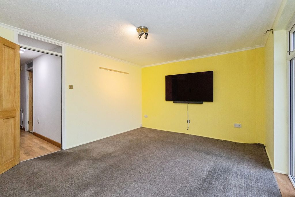 Property photo 2 of 16 Pbox-Img.Jpg