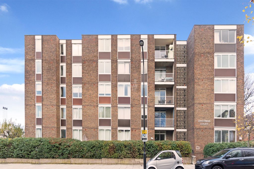 Property photo 3 of 16 Front