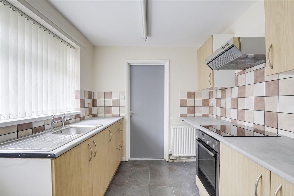 Property photo 2 of 8 30758.Jpg