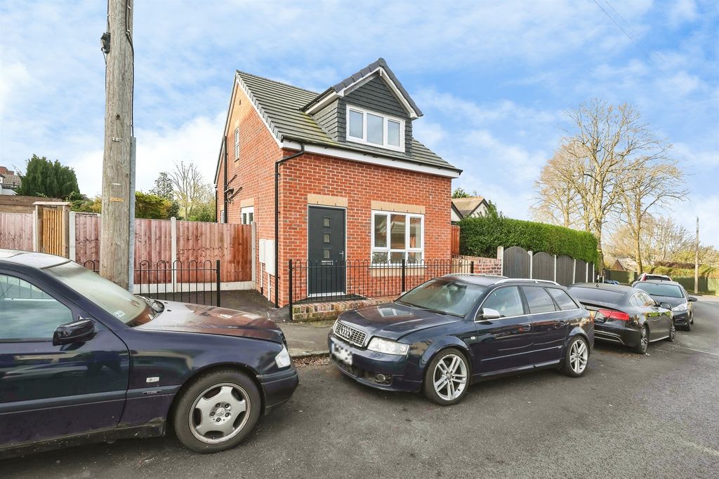 Property photo 1 of 16