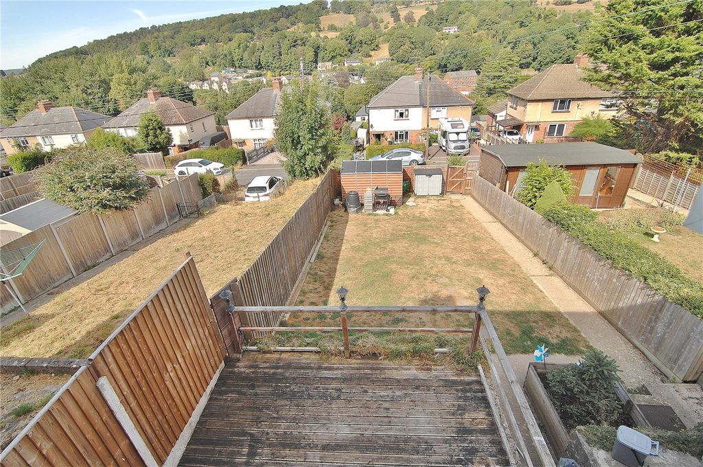Property photo 2 of 18 Picture No. 15
