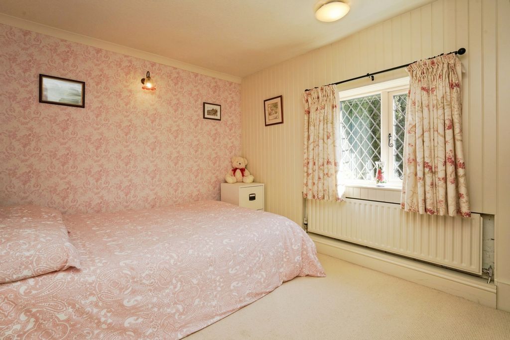 Additional image 11 of 3 bed cottage for saleHigh Street, Badsey, Worcestershire WR11