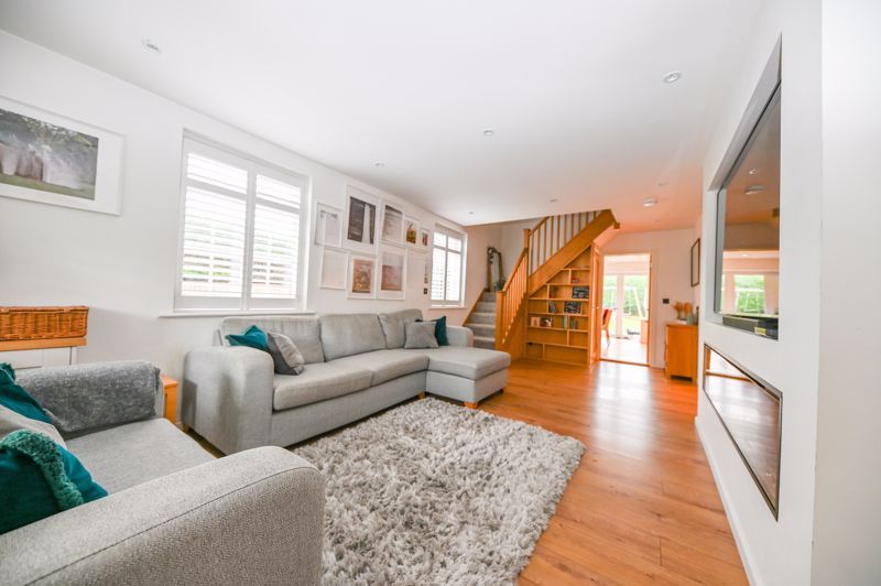 Property photo 3 of 17 Photo 3