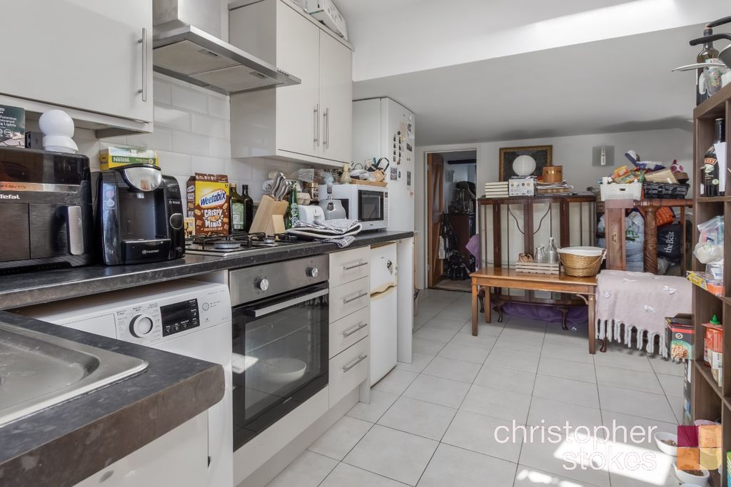 Property photo 2 of 19 3590481