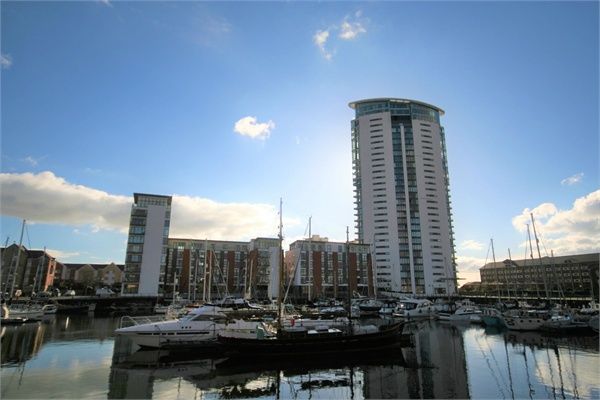 Property photo 2 of 18