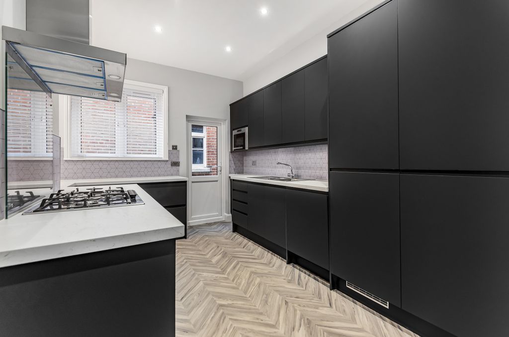 Property photo 3 of 11 854784 (4).Jpg