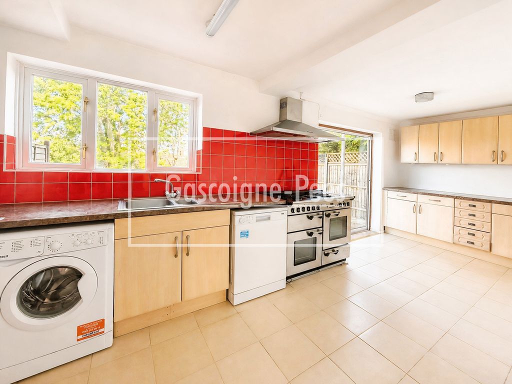 Property photo 1 of 9