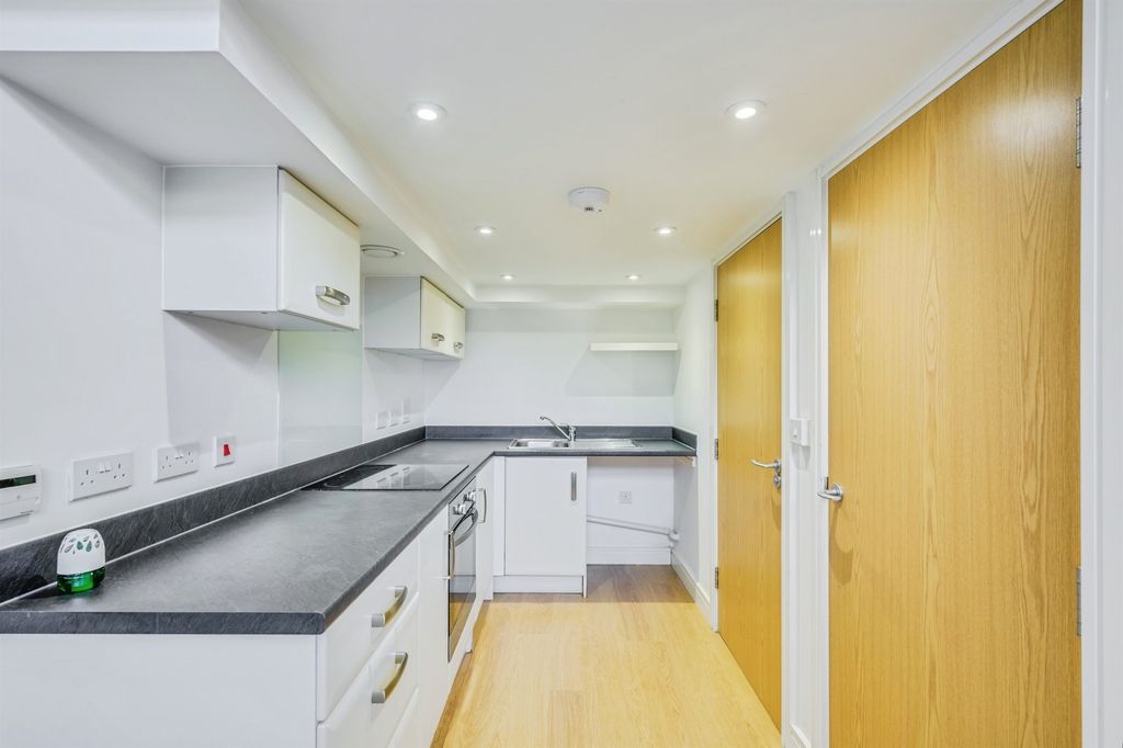 Property photo 3 of 16