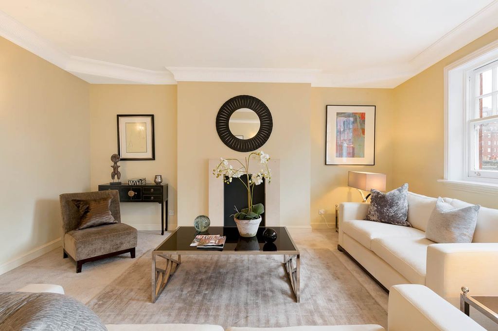 Property photo 3 of 9 Drawing Room