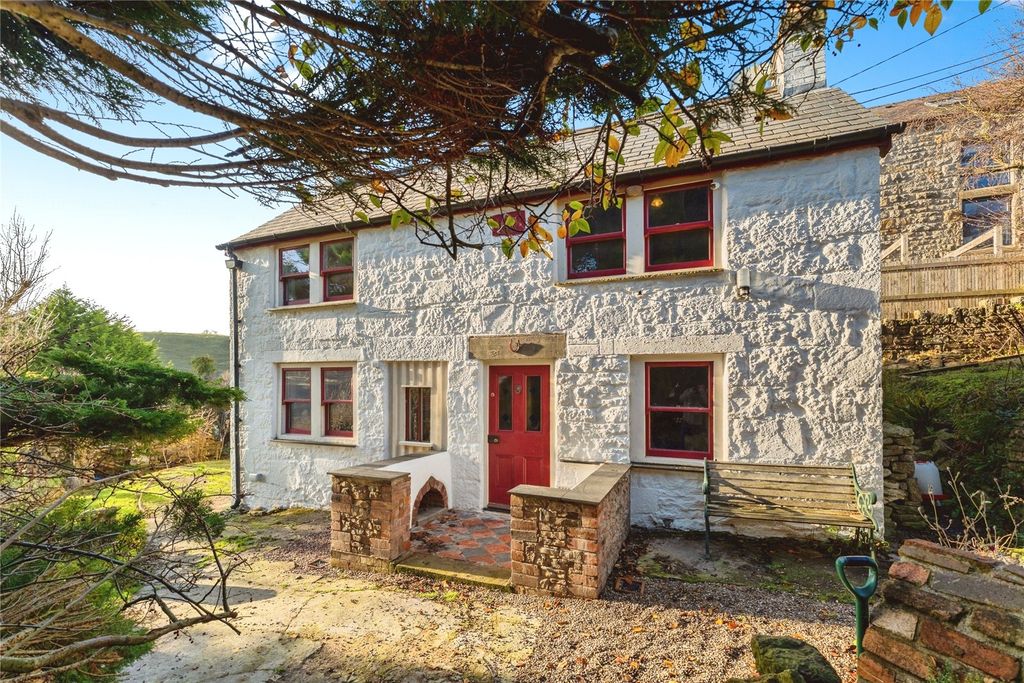 Property photo 1 of 34 Front